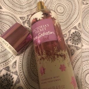 Pure seduction spray